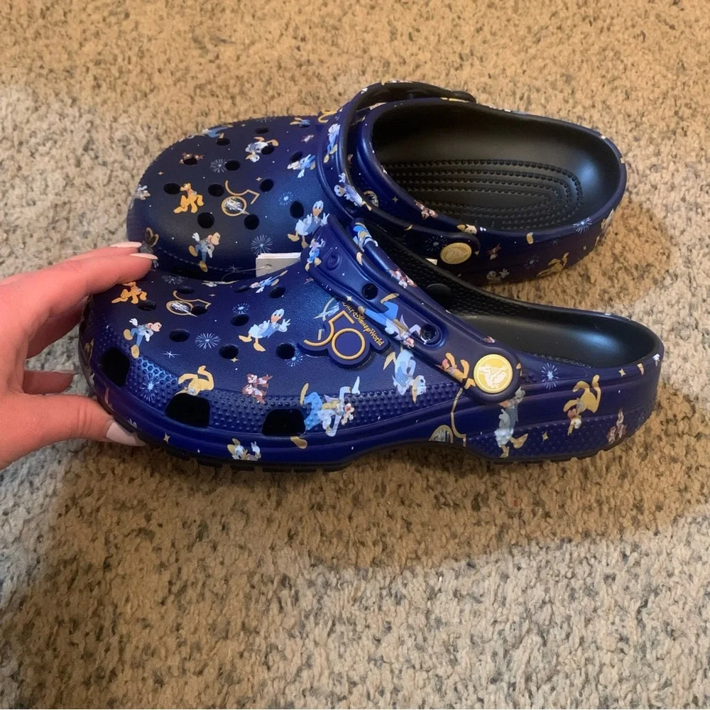 SOLD! NEW Disney 50th anniversary celebration crocs with original packaging - Picture 6 of 12